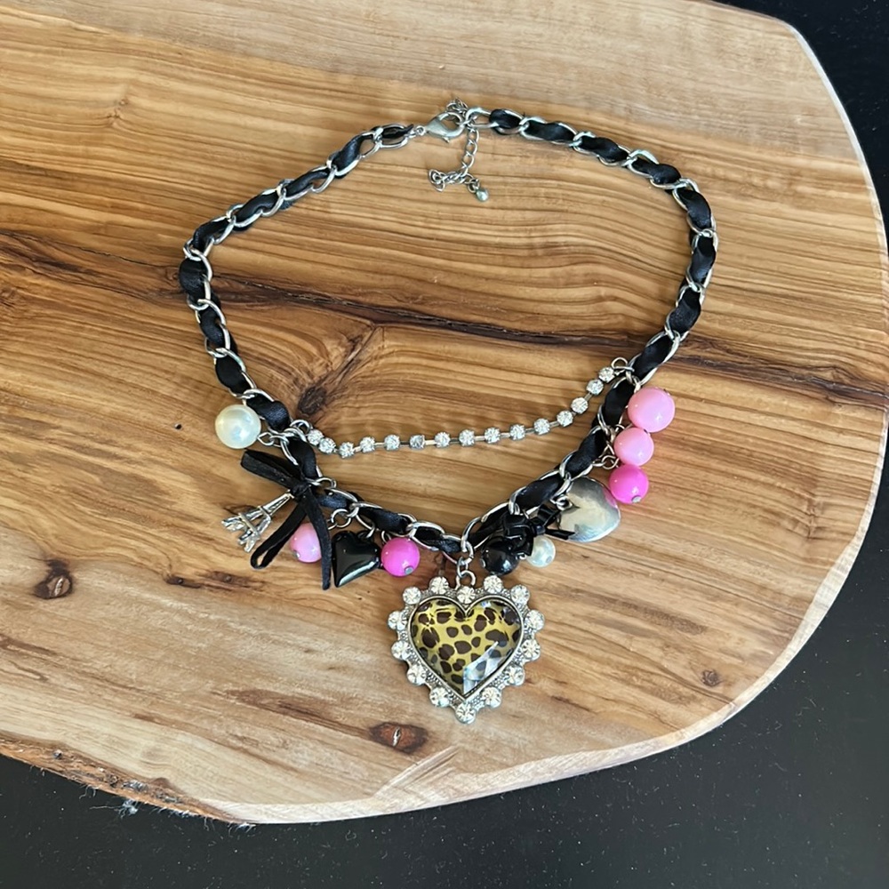 Funky Vintage Leopard Heart Rhinestone Layered Charm Necklace 🩷🖤🩷🖤